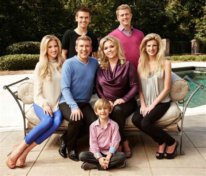 Lindsie Chrisley Net Worth - Wealthy Genius
