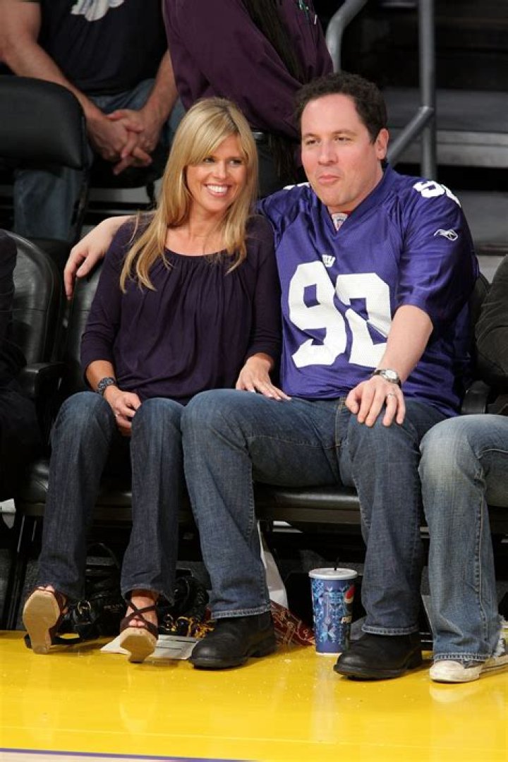 Who is Jon Favreau Wife 2023? Is He Married?